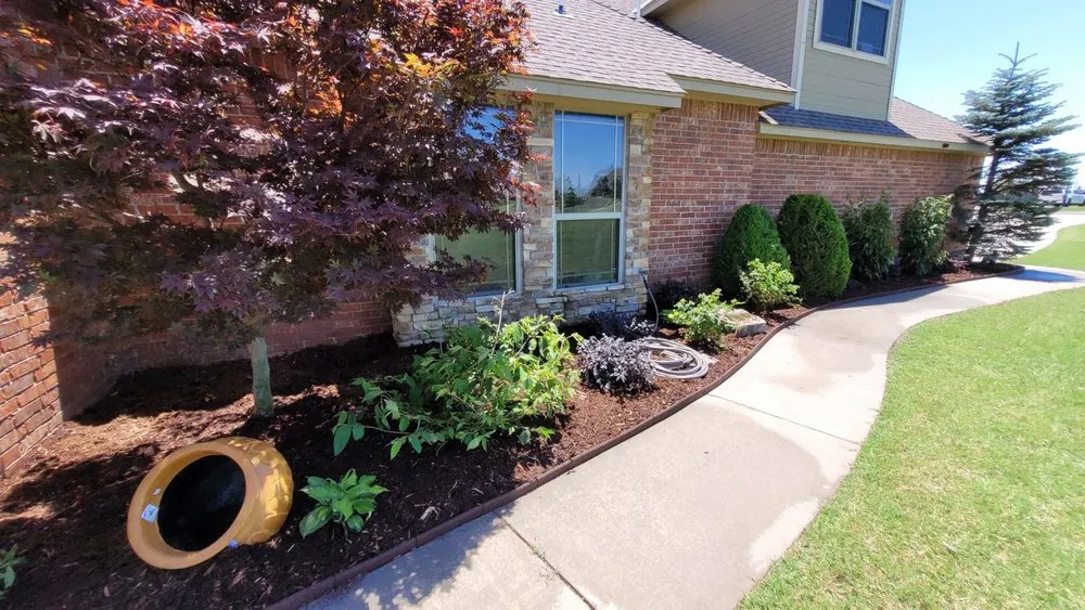 Reliable lawn care service experts serving Oklahoma City, OK - Creations Landscape and Lawn Maintenance