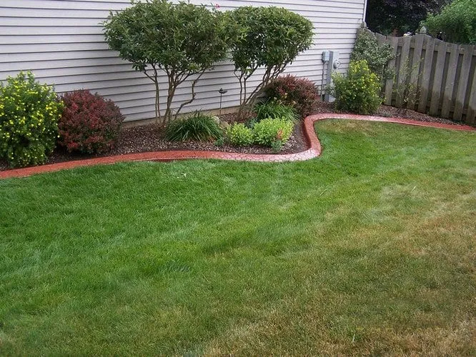 Reliable residential landscaping in Mount Pleasant, WI - Creative Borders