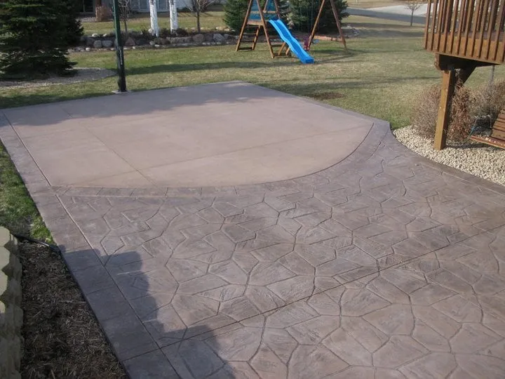 Top-rated yard maintenance for beautiful yards in Forest Lake, MN by Creative Concepts Contractors