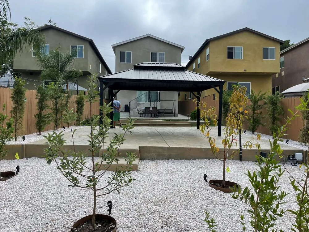 Expert lawn care service experts serving La Crescenta-Montrose, CA - Creative Concepts Landscape