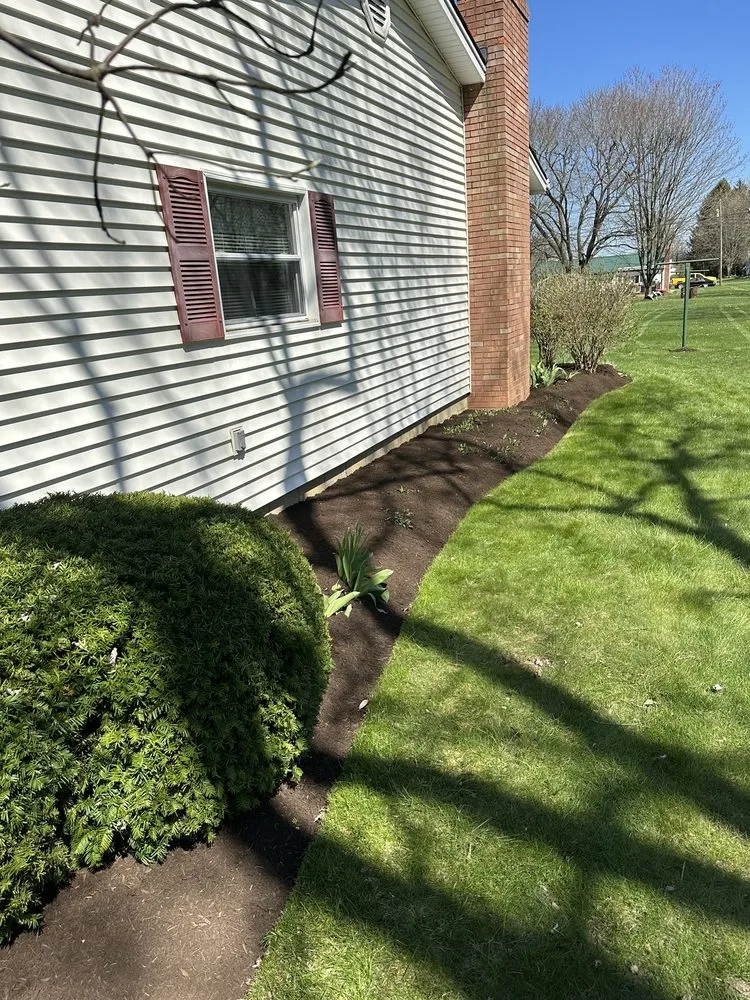 Trusted yard maintenance experts serving Mansfield, OH - Creative Contours Landscapers
