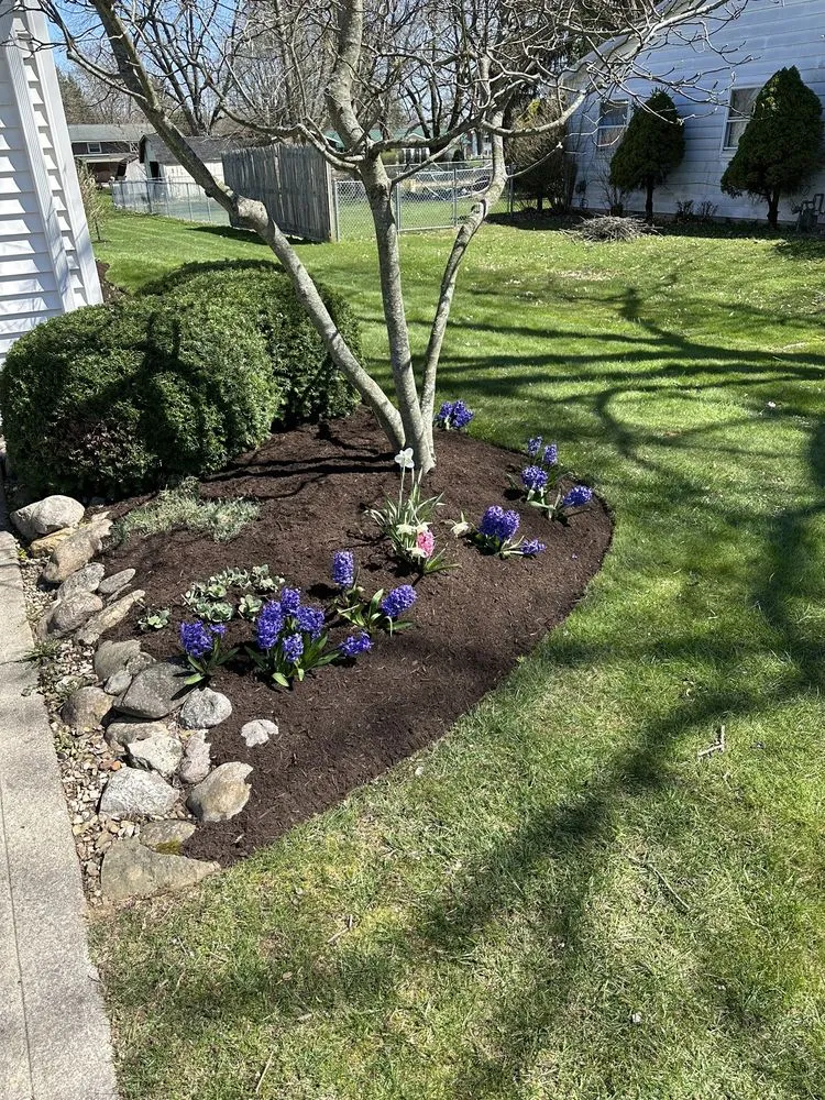 Top-rated landscape design for outdoor upgrades in Mansfield, OH by Creative Contours Landscapers