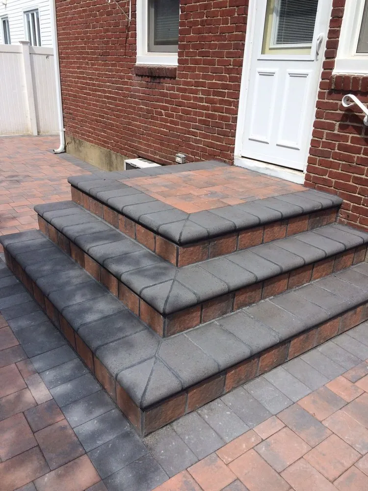 Affordable yard cleanup service in Westbury, NY - Creative Contracting