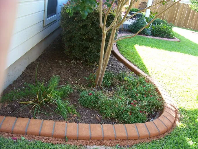 Local garden landscaping experts serving Austin, TX - Creative Curbing