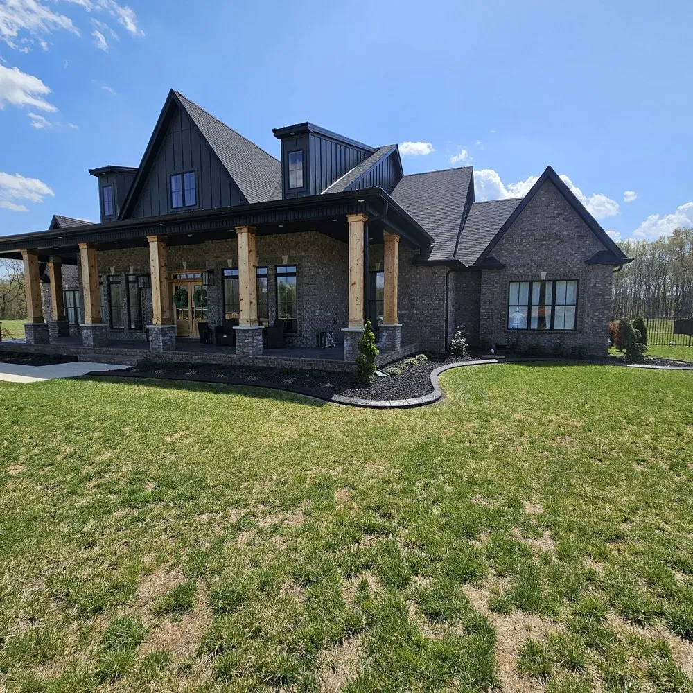 Expert outdoor landscaping experts serving Clarksville, TN - Creative Curves