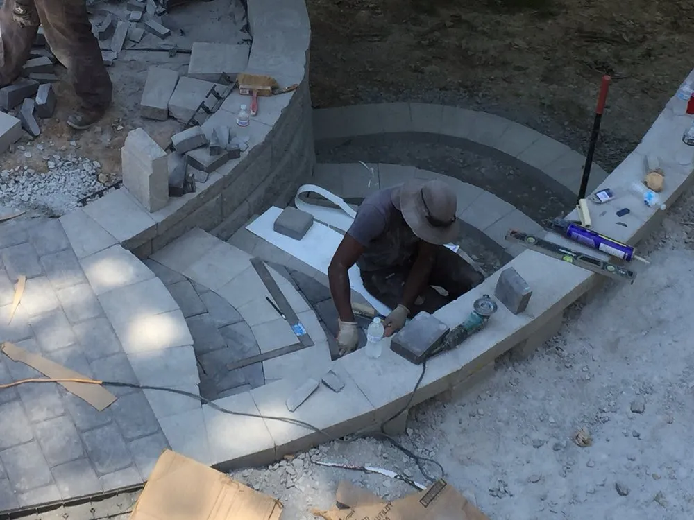 Local lawn care service in Clarksville, TN by Creative Curves