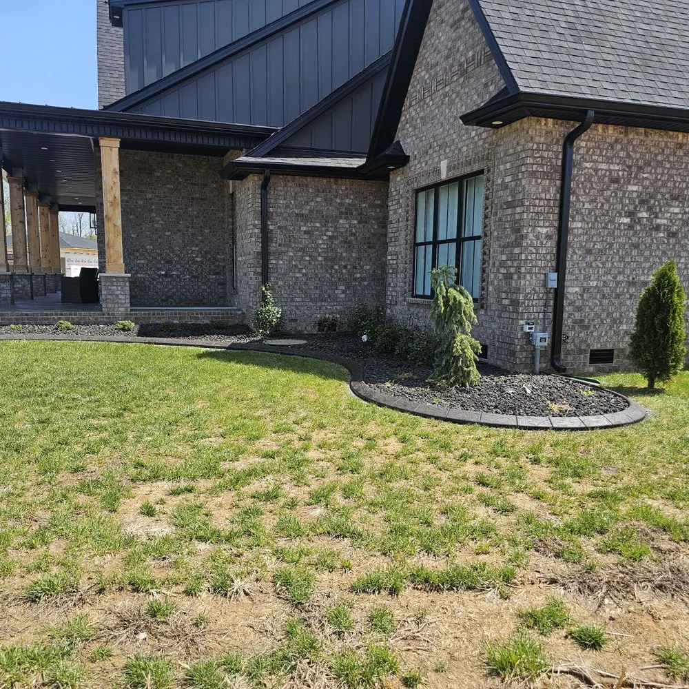 Professional residential landscaping in Clarksville, TN - Creative Curves