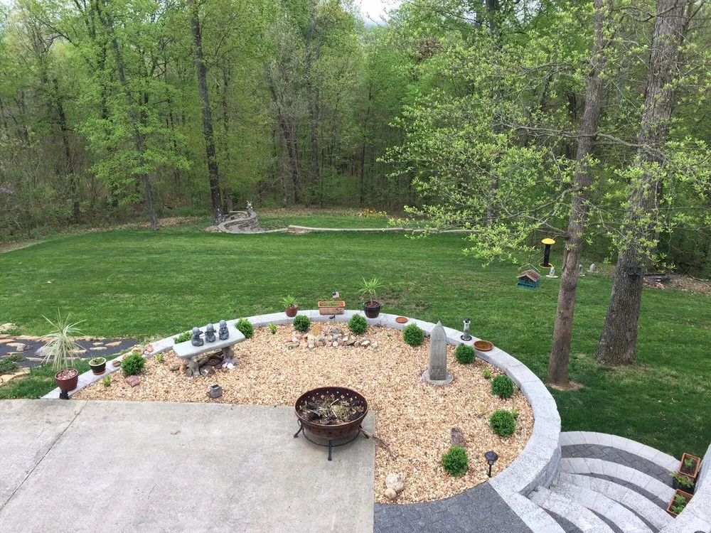 Trusted garden landscaping experts serving Clarksville, TN - Creative Curves