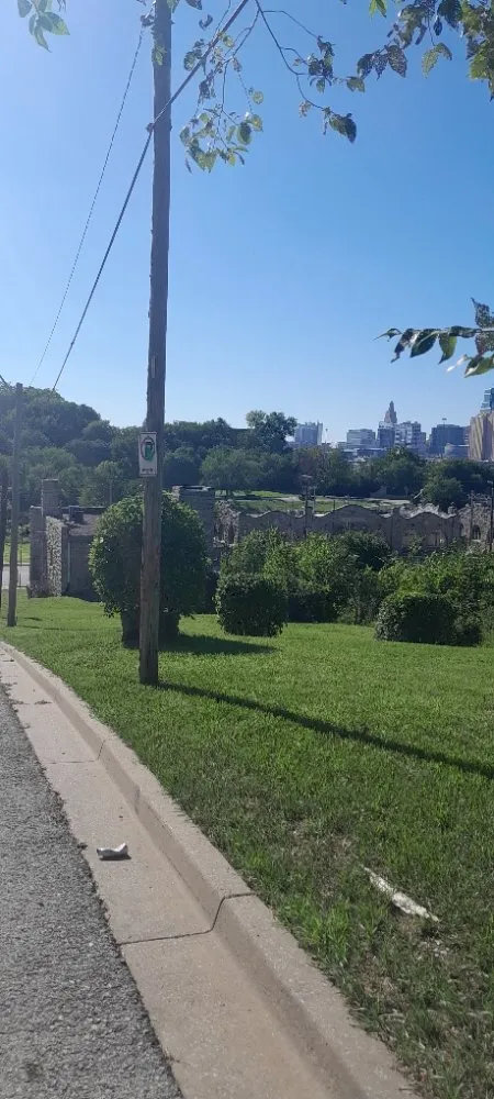 Affordable landscaping services in Independence, MO - Creative Cut Lawn Care