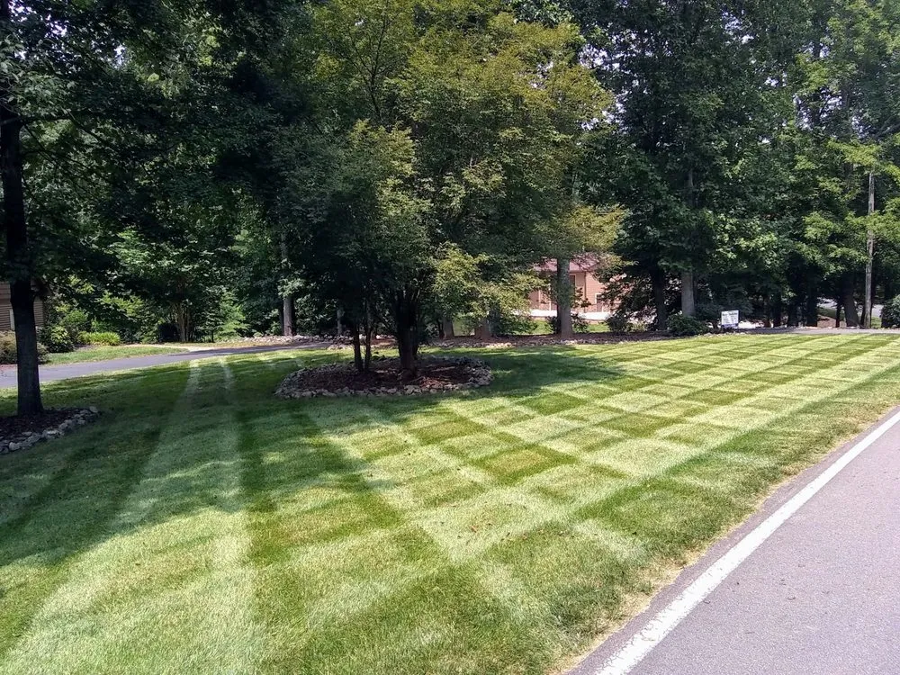 Reliable outdoor landscaping experts serving Troutman, NC - Creative Cuts