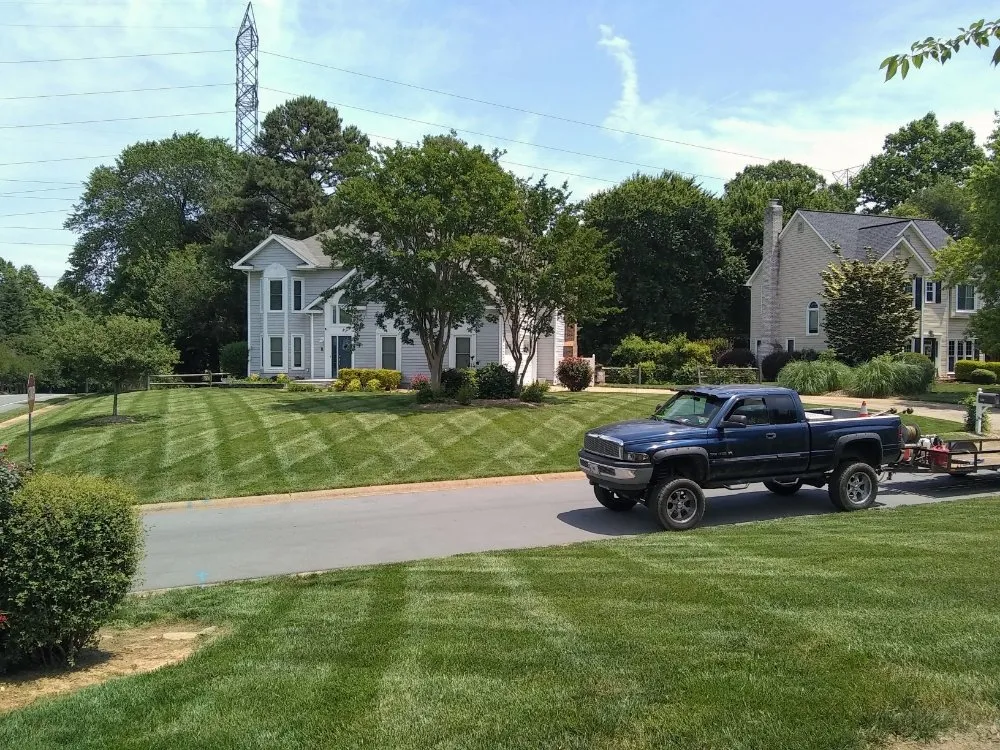 Custom lawn mowing service for beautiful yards in Troutman, NC by Creative Cuts