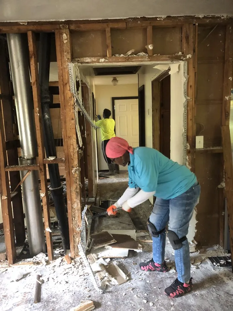 Local landscape design experts serving Riverdale, GA - Creative Designz Landscaping & Home Improvement