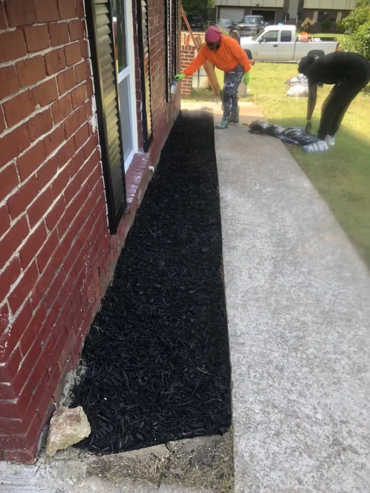 Local garden landscaping in Riverdale, GA by Creative Designz Landscaping & Home Improvement