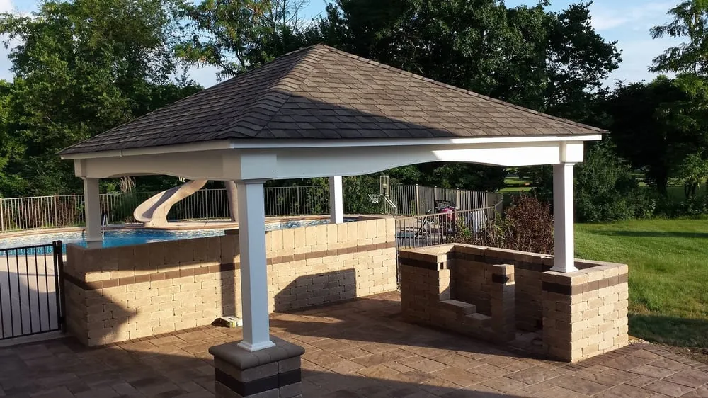 Expert garden landscaping experts serving Columbus, OH - Creative Earthscapes Inc, Outdoor Living Design and Build