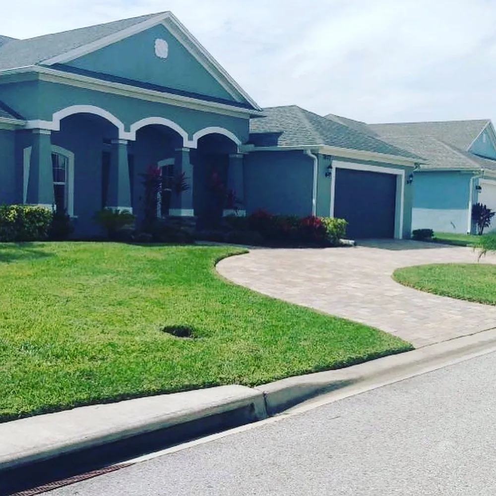 Affordable lawn care service for year-round maintenance across Plant City, FL - Creative Edge Landscape & Lawn Care LLC of Plant City