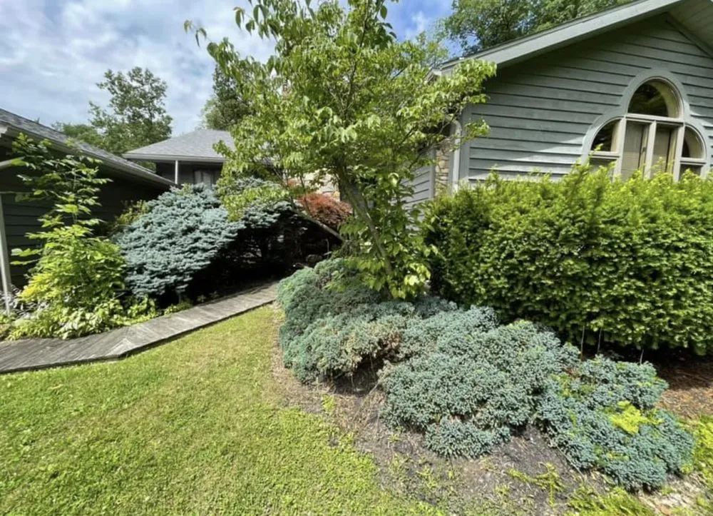 Professional outdoor landscaping for residential properties across Mansfield, OH - Creative Edge Landscaping and Designs