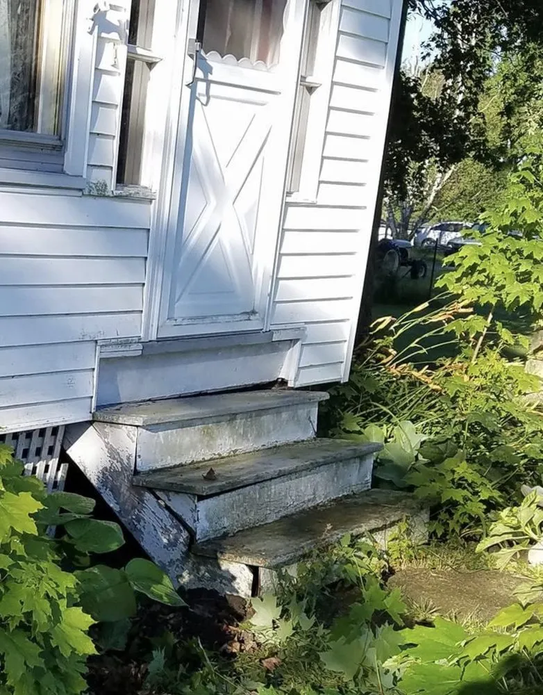 Affordable yard maintenance in Mansfield, OH - Creative Edge Landscaping and Designs