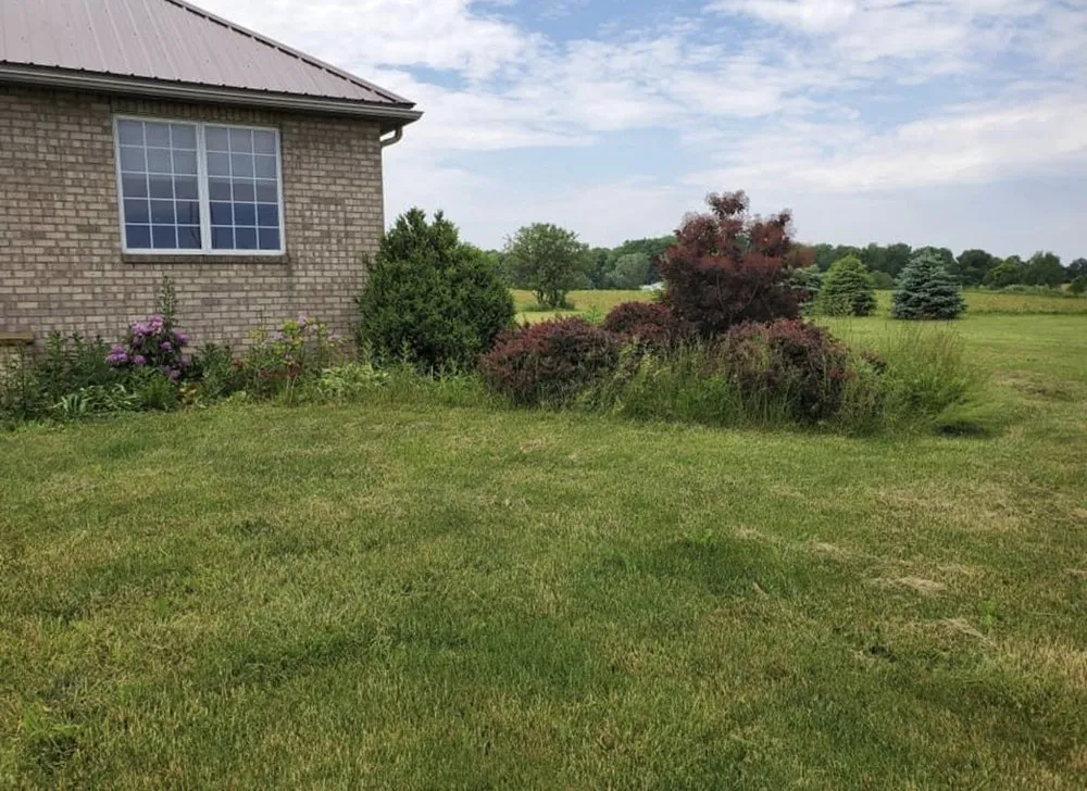 Reliable garden landscaping in Mansfield, OH by Creative Edge Landscaping and Designs