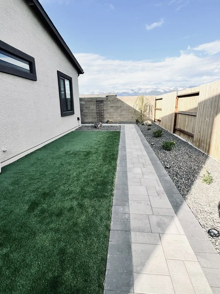 Reliable lawn mowing service experts serving Sparks, NV - Creative Gardens