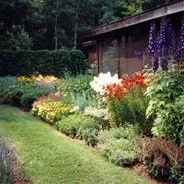 Local yard maintenance in Stone Ridge, NY - Creative Gardens