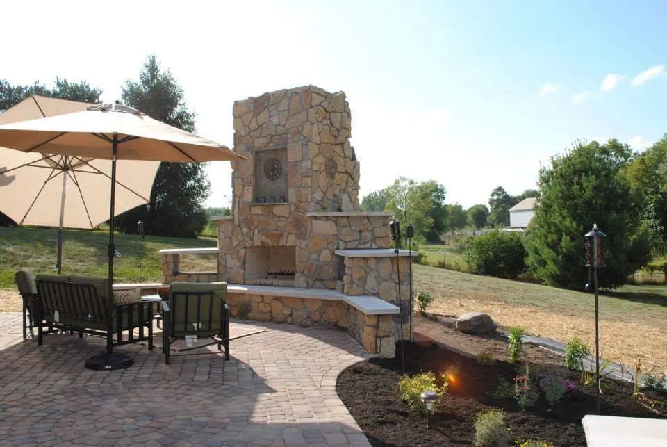 Professional lawn care service experts serving Tipp City, OH - Creative Hardscape