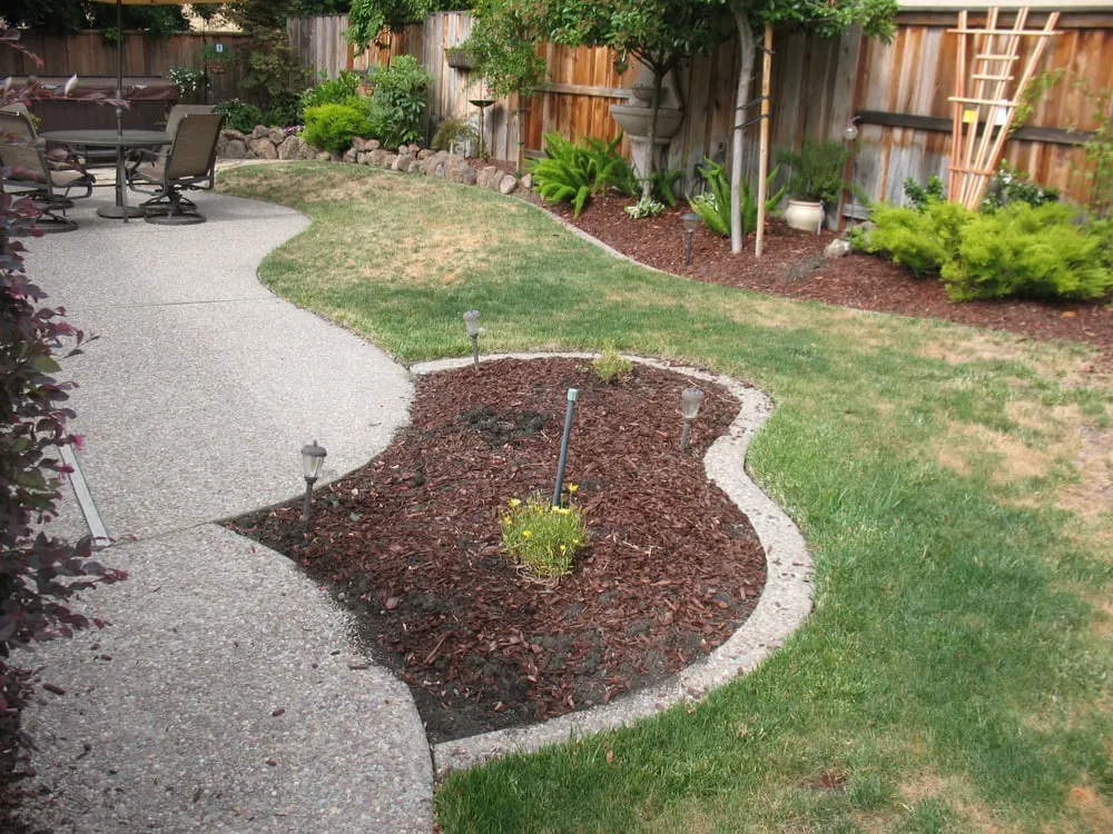 Reliable outdoor landscaping near you in Antioch, CA by Creative Landscape Borders