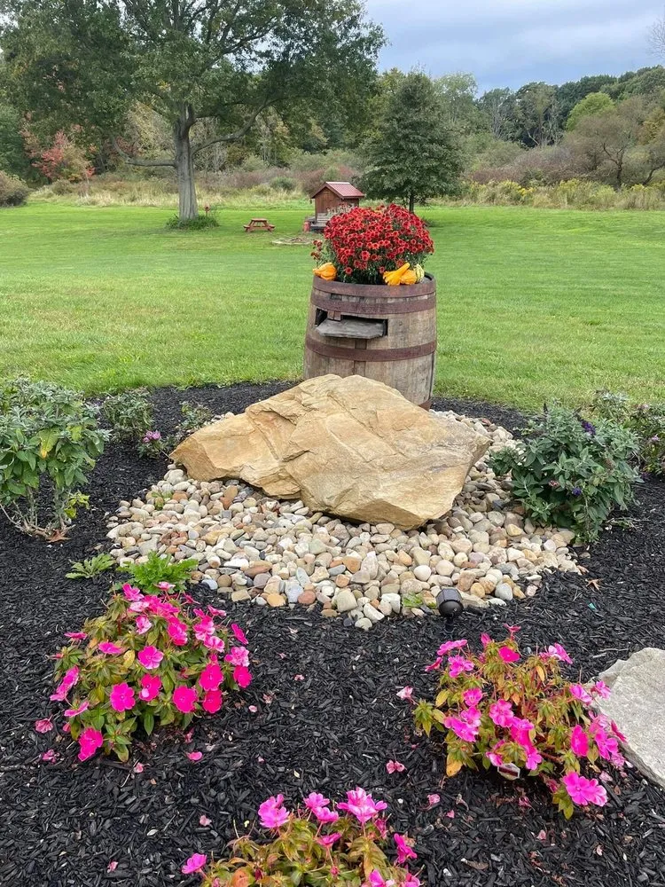 Professional outdoor landscaping in Youngstown, OH - Creative Landscape by Design
