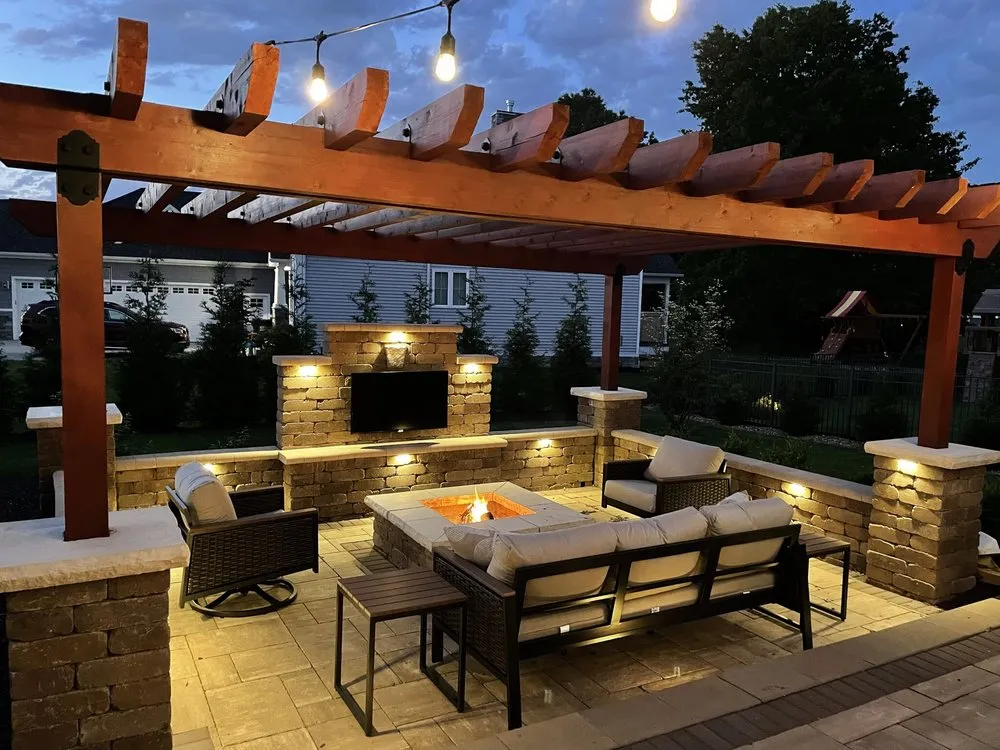 Top-rated garden landscaping experts serving Youngstown, OH - Creative Landscape by Design