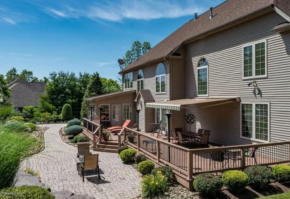 Trusted lawn mowing service in Wilkes-Barre, PA - Creative Landscape Design