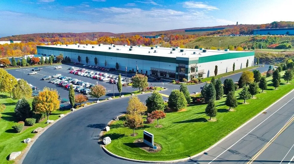 Custom yard cleanup service in Wilkes-Barre, PA by Creative Landscape Design