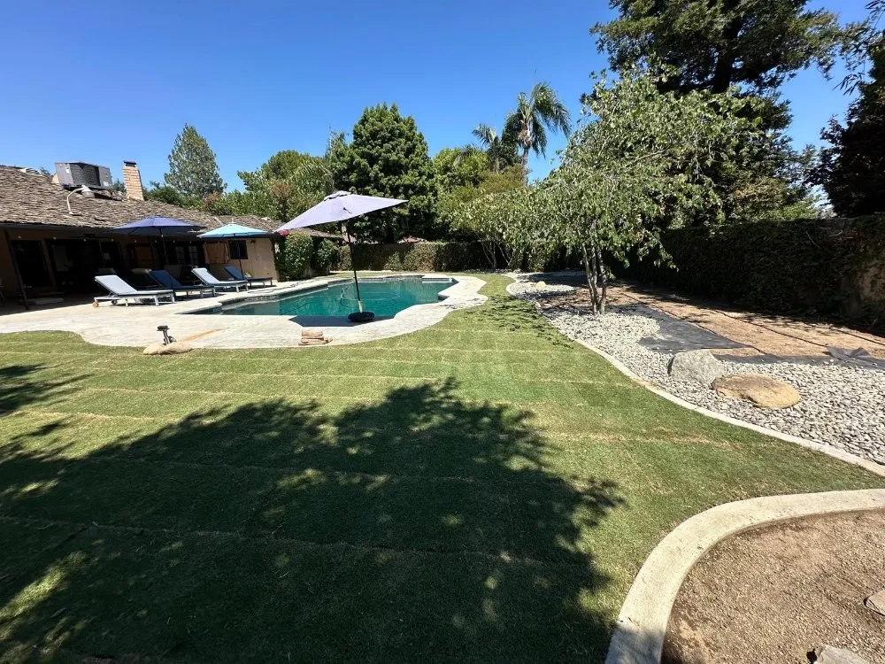 Custom yard maintenance experts serving Buttonwillow, CA - Creative Landscaping