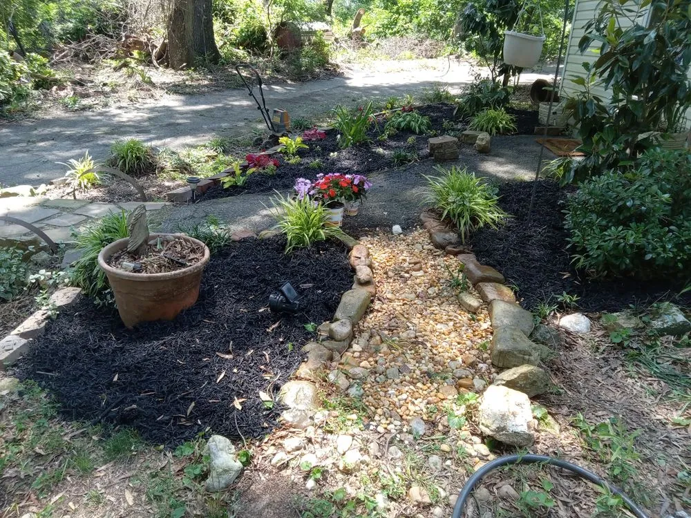 Top-rated yard cleanup service for beautiful yards across Cedartown, GA - Creative Landscaping