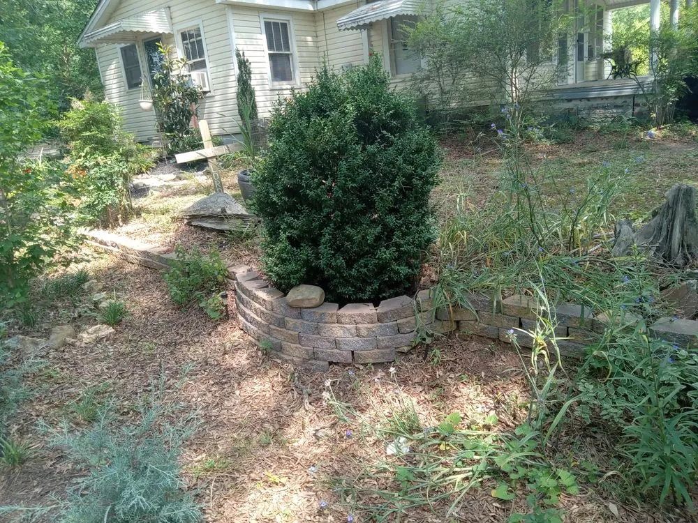 Custom garden landscaping in Cedartown, GA - Creative Landscaping