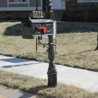 Top-rated yard cleanup service for beautiful yards in Rossville, GA by Creative Lawn