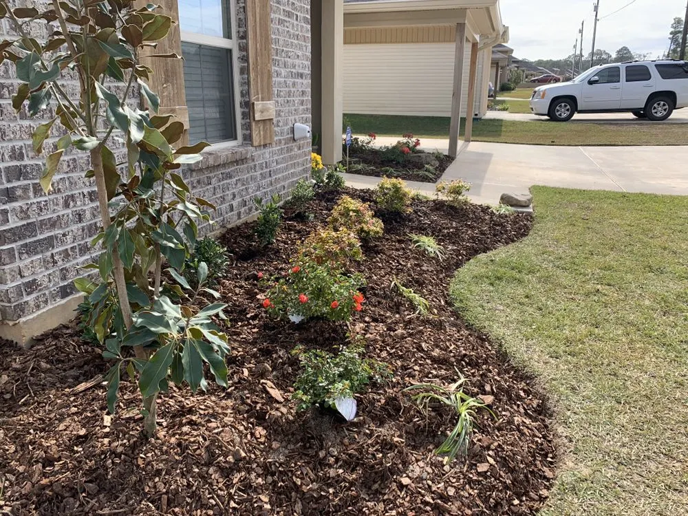 Trusted residential landscaping in West Monroe, LA by Creative Lawns