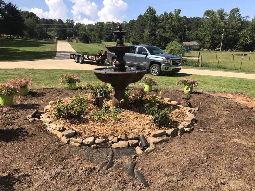 Reliable landscaping services with custom design in West Monroe, LA by Creative Lawns