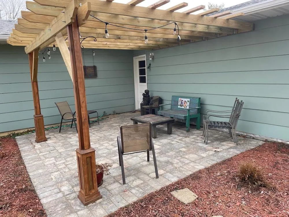 Professional lawn mowing service experts serving Edina, MO - Creative Outdoor Solutions