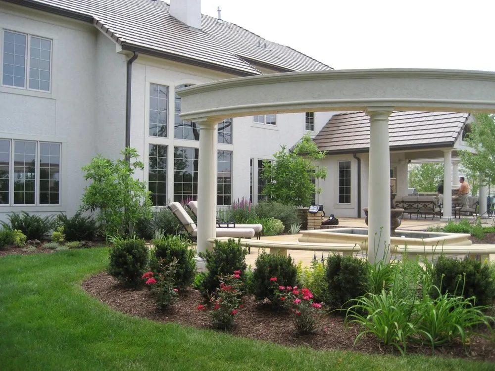 Custom outdoor landscaping in Prairie Village, KS - Creative Outdoor Spaces