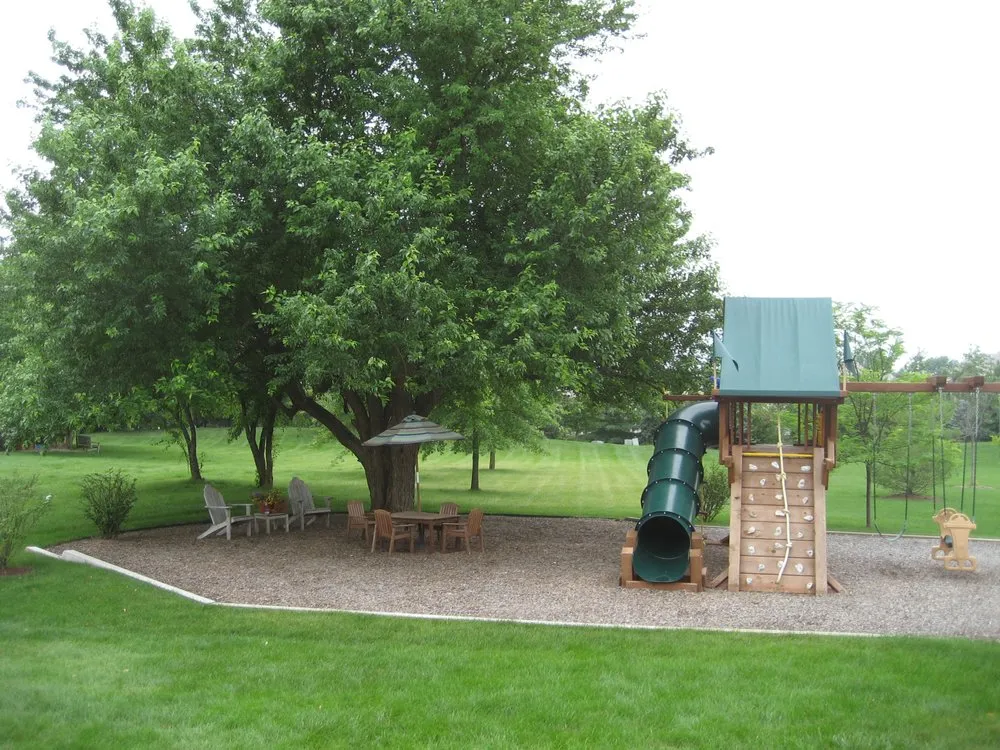 Affordable yard maintenance in Prairie Village, KS - Creative Outdoor Spaces
