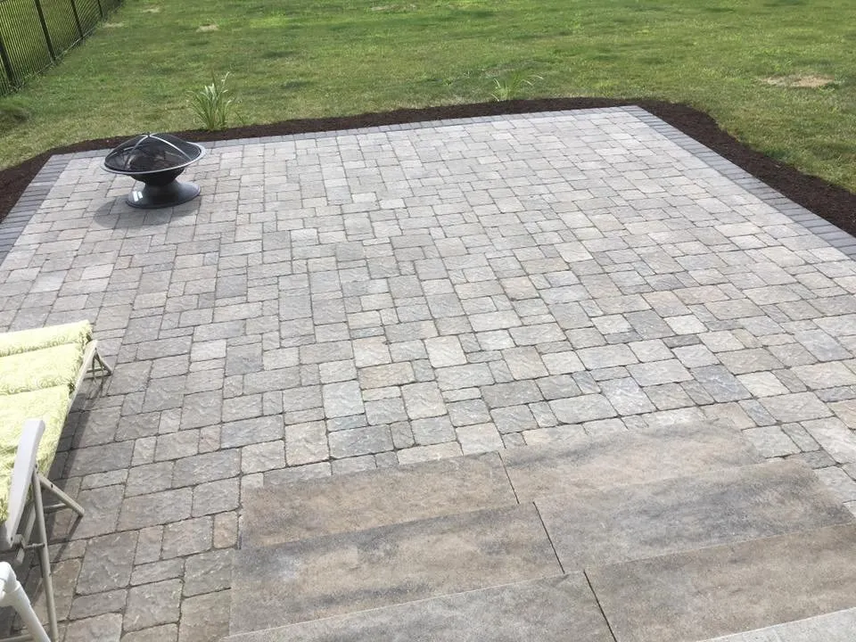 Local outdoor landscaping in Bettendorf, IA - Creative Outdoors