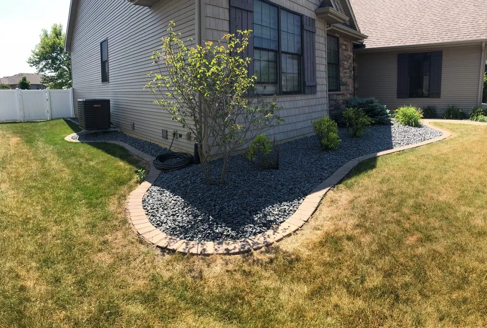Expert landscape design in Bettendorf, IA - Creative Outdoors