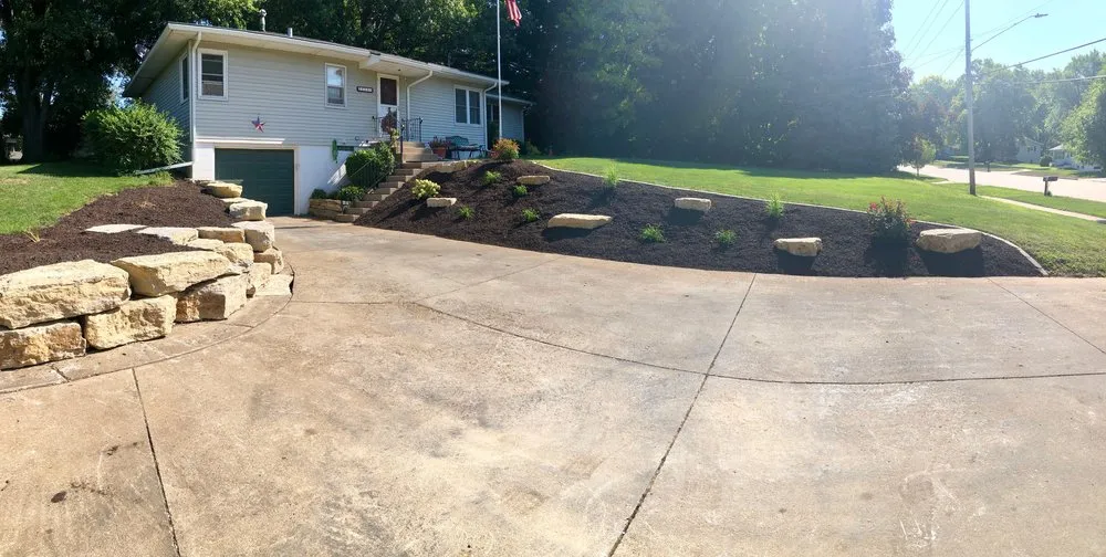 Top-rated landscape design in Bettendorf, IA by Creative Outdoors