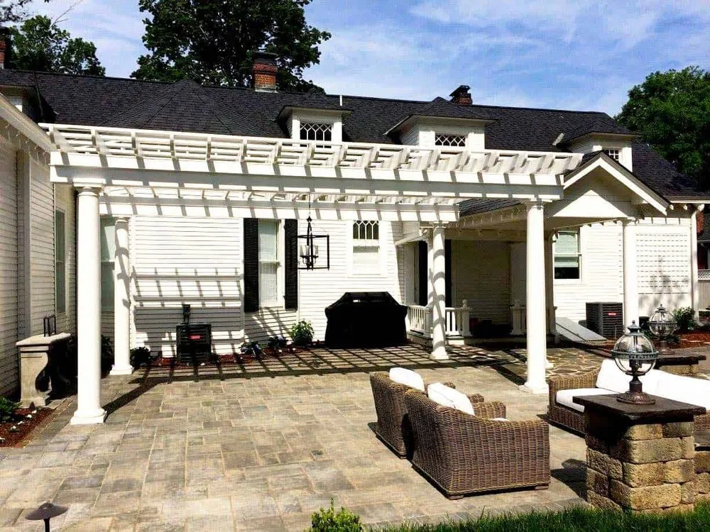 Expert yard maintenance for year-round maintenance in Franklin, TN by Creative Stone