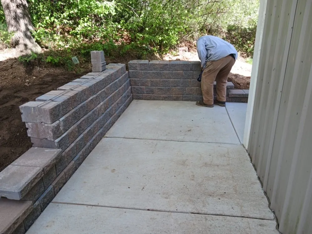 Custom yard maintenance experts serving Novi, MI - Creative Stoneworks