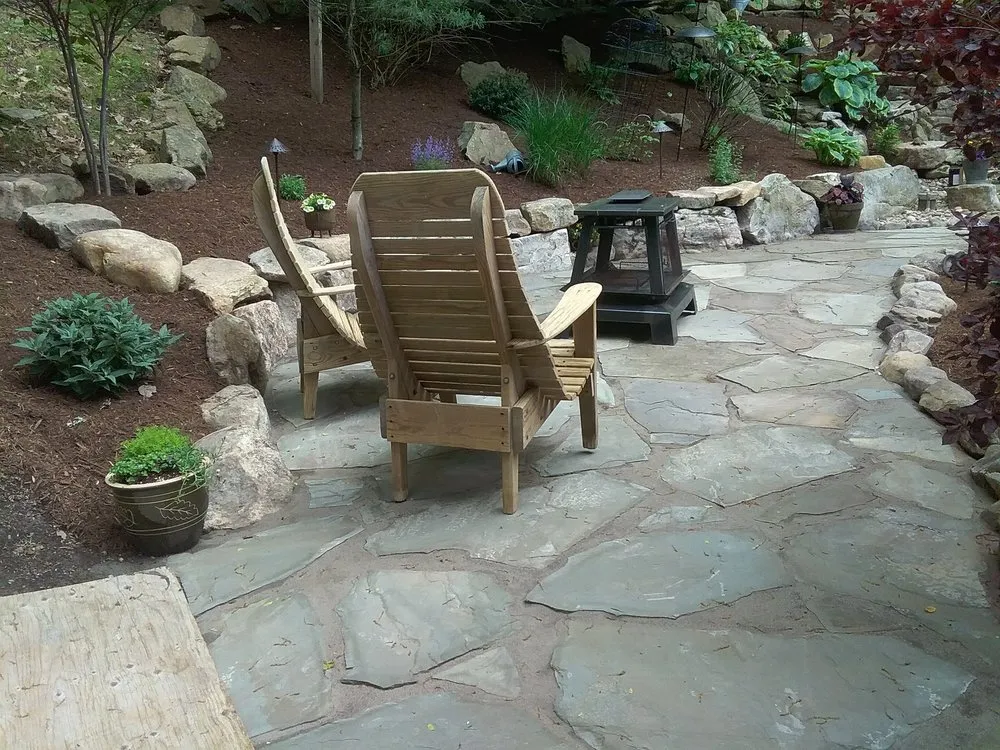 Custom lawn mowing service for homes in Lebanon, PA by Creative Touch Landscapes