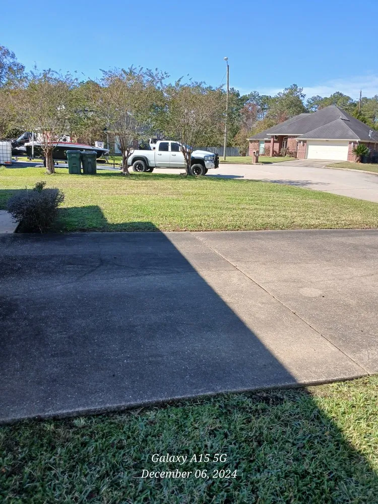 Expert yard cleanup service experts serving Beaumont, TX - Credentials Lawn Maintenance