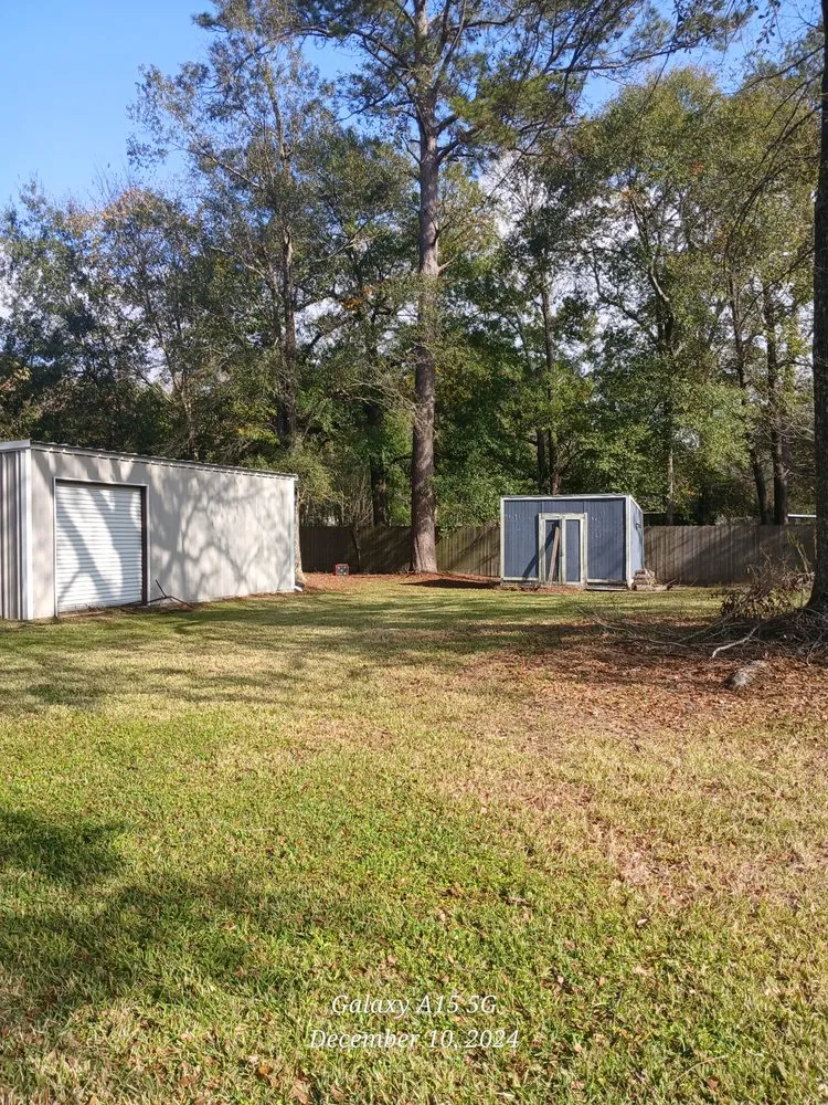 Trusted yard maintenance in Beaumont, TX by Credentials Lawn Maintenance