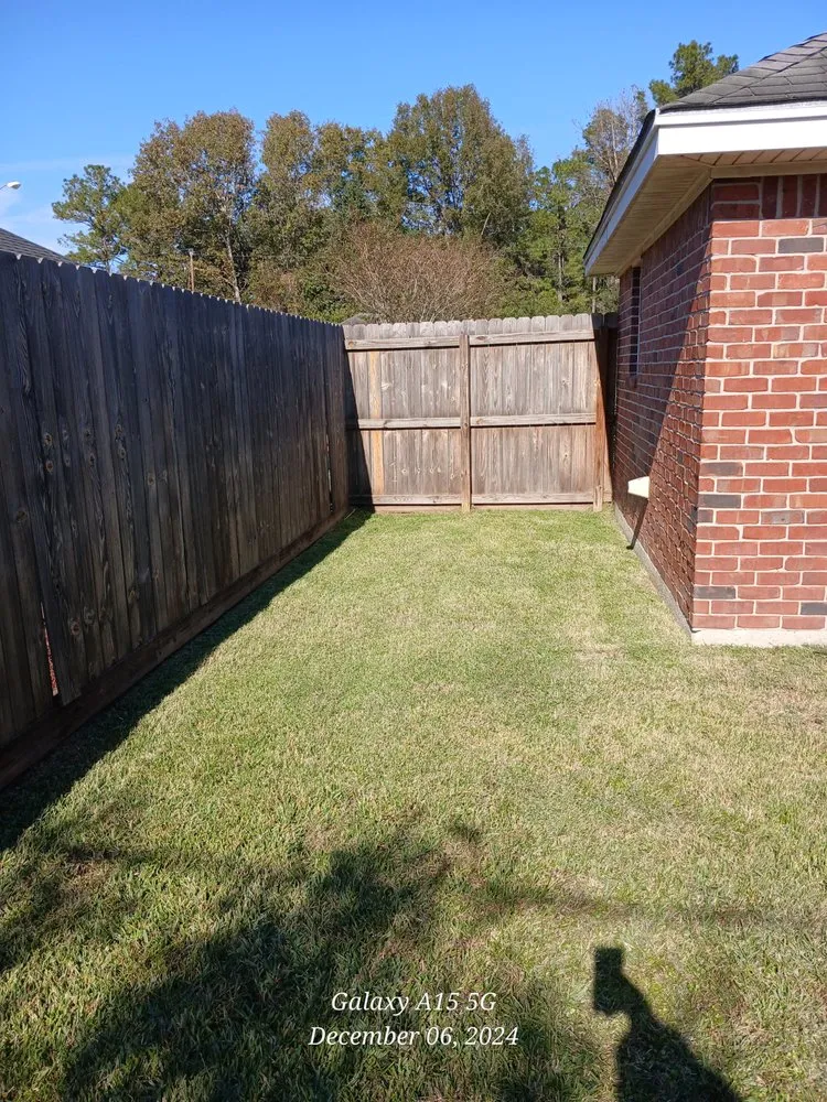 Top-rated lawn care service with custom design across Beaumont, TX - Credentials Lawn Maintenance