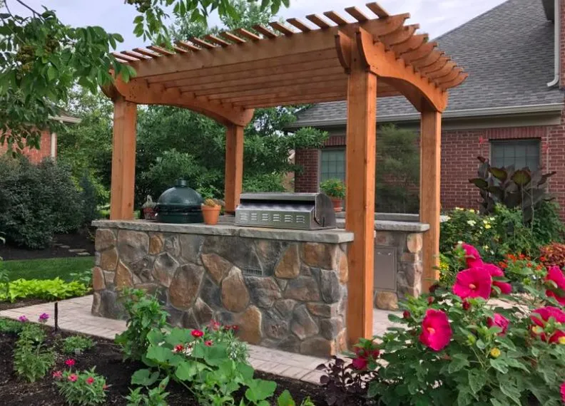 Expert yard cleanup service experts serving Lebanon, OH - Creech's Lawn & Landscape Garden Center