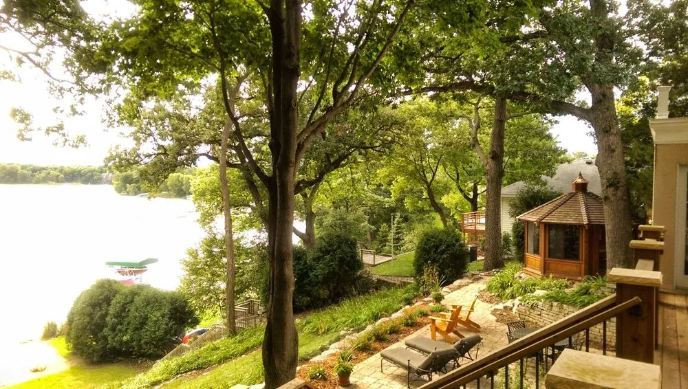 Custom garden landscaping in Aiken, SC by Creeds Hardscapes